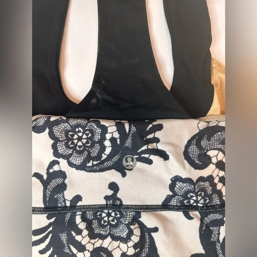 Lululemon Athletica Laceoflage WorkOut Scoop NeckTank Top Black Crème Floral SZ6